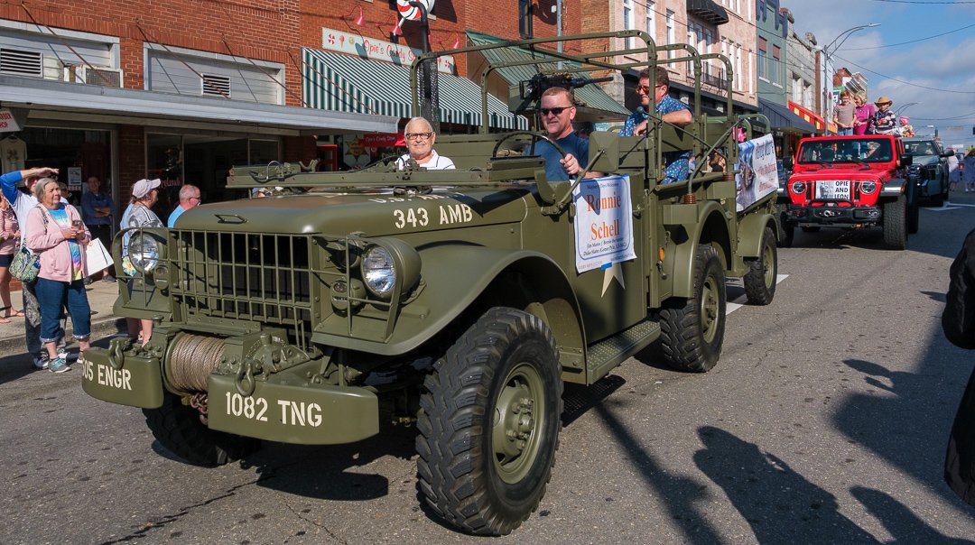 parade240929.jpg